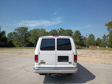 2003 Ford E-Series E-350 SD XLT