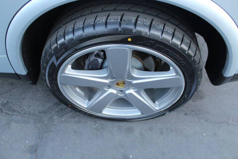 2018 Porsche Cayenne Platinum Edition