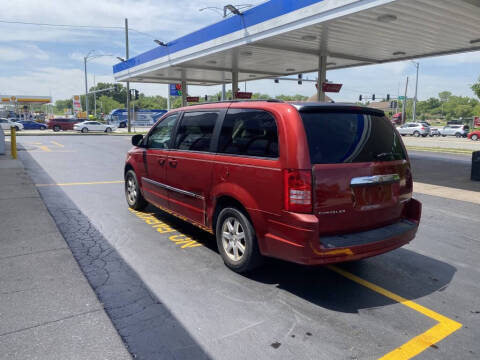 2010 Chrysler Town and Country Touring