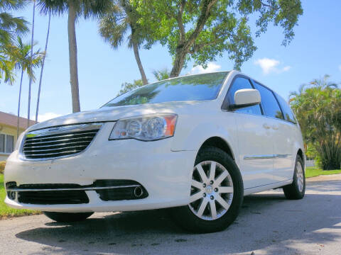 2013 Chrysler Town and Country Touring