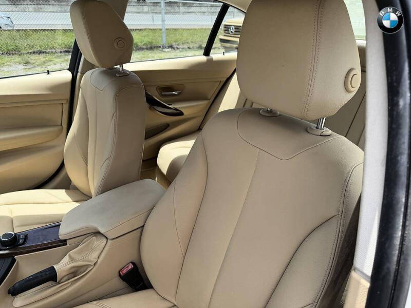2014 BMW 3 Series 320i