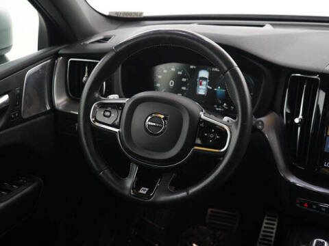 2019 Volvo XC60 T8 eAWD R-Design