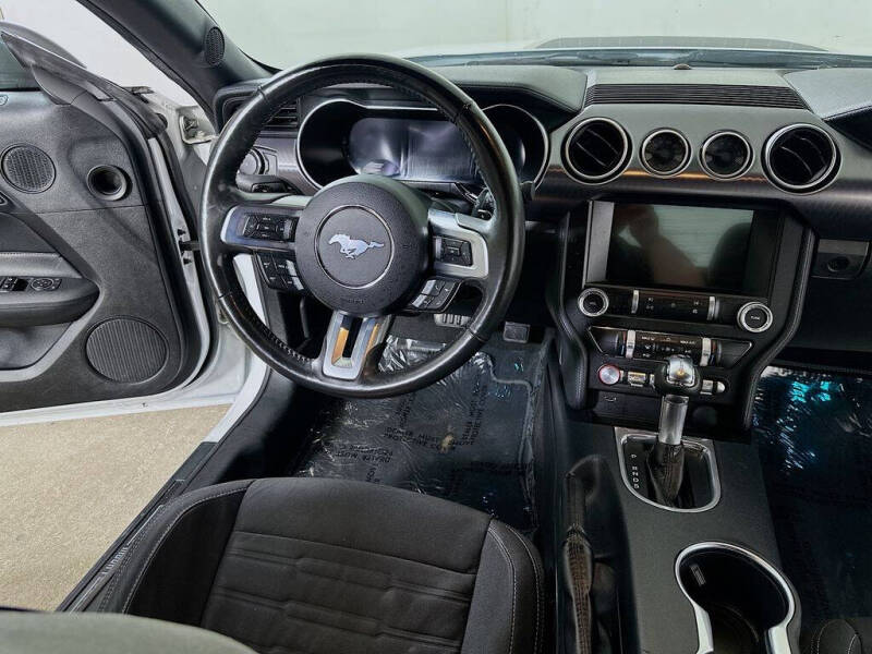 2022 Ford Mustang Mach 1