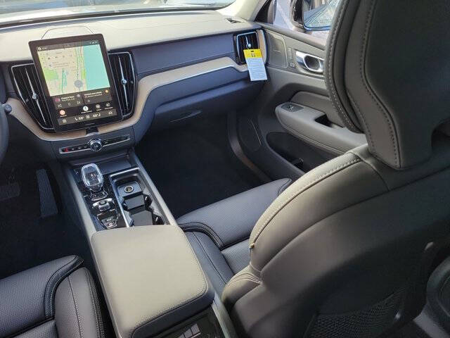 2026 Volvo XC60 B5 Ultra