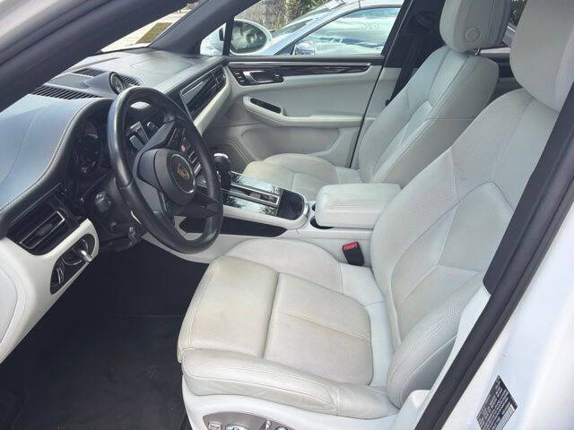 2022 Porsche Macan