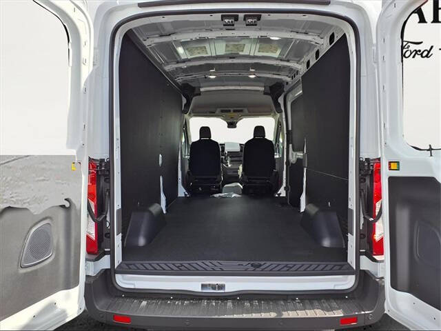 2025 Ford Transit 250