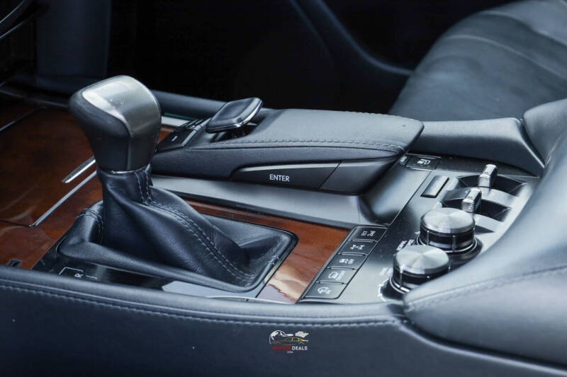 2018 Lexus LX 570 Three-Row