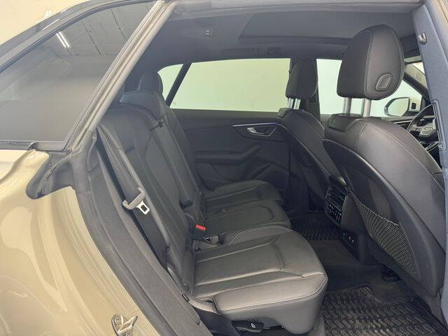 2023 Audi Q8 quattro Premium Plus 55 TFSI