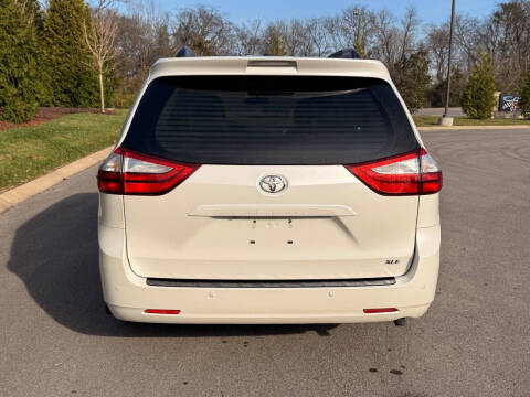 2017 Toyota Sienna Limited 7-Passenger
