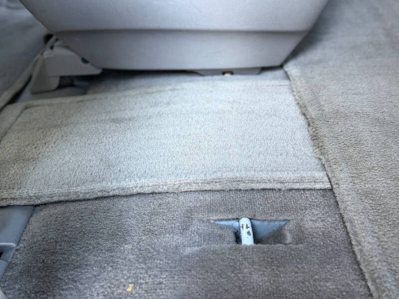 2005 Toyota Sienna LE 7 Passenger