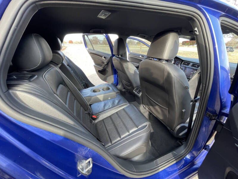 2018 Volkswagen Golf R 4Motion