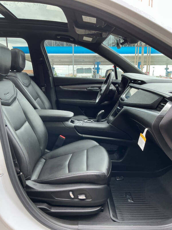 2024 Cadillac XT6 Luxury