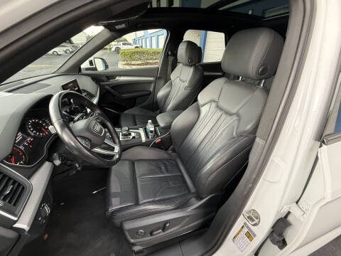 2020 Audi Q5 quattro Titanium Premium 45 TFSI