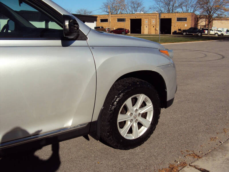 2013 Toyota Highlander Base photo 10