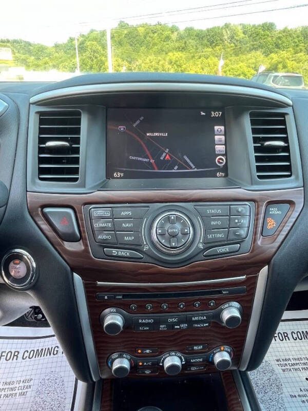 2017 Nissan Pathfinder Platinum