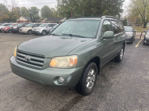 2004 Toyota Highlander for sale at Neals Auto Sales in Louisville KY