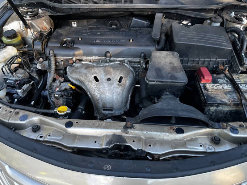 2009 Toyota Camry LE - Photo 40