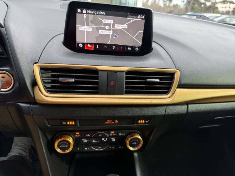 2018 Mazda MAZDA3 Touring
