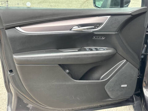 2017 Cadillac XT5 Premium Luxury