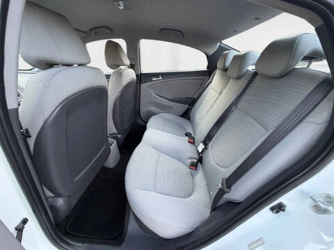 2016 Hyundai Accent SE