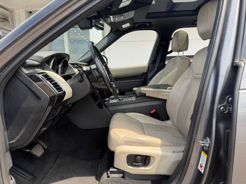 2017 Land Rover Discovery SE