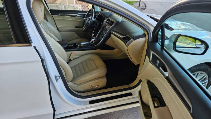 2014 Ford Fusion SE