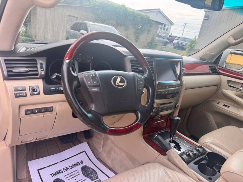 2009 Lexus LX 570