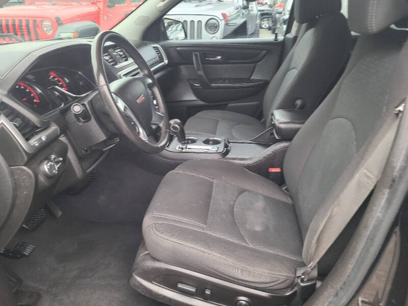 2016 GMC Acadia SLE-2