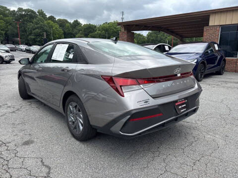 2024 Hyundai Elantra SEL