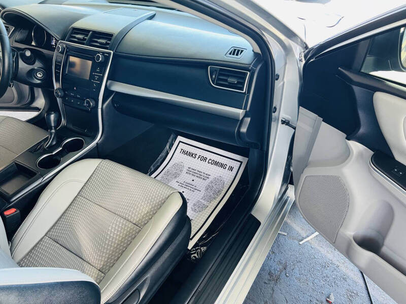2015 Toyota Camry SE