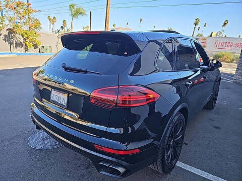 2017 Porsche Cayenne Turbo