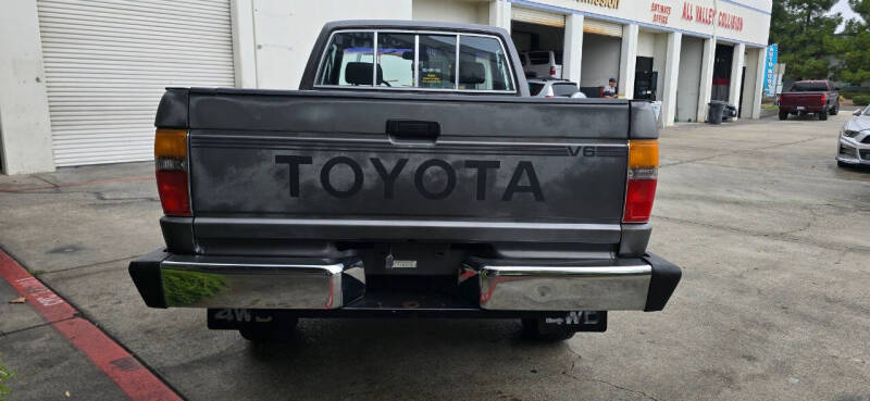 1988 Toyota Pickup Deluxe