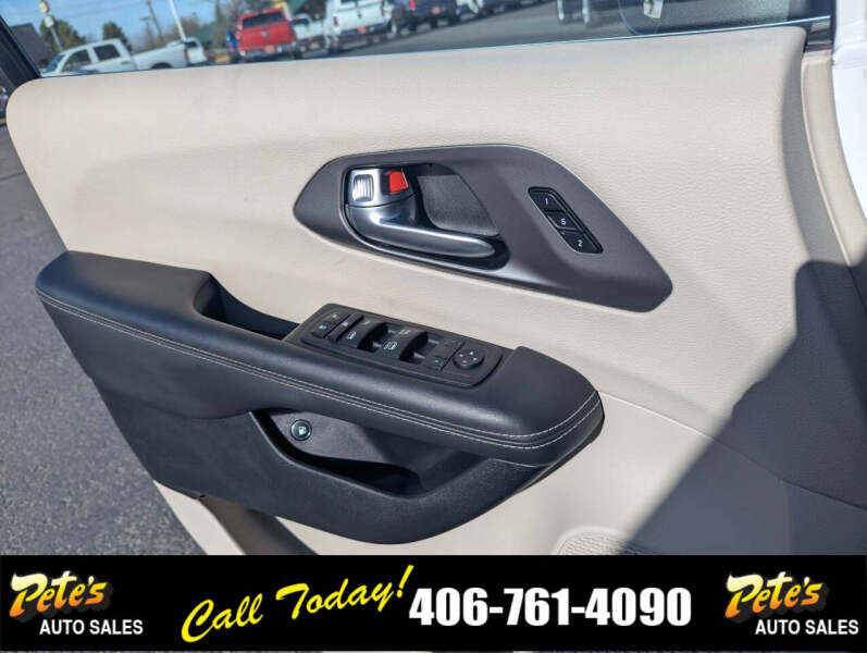 2023 Chrysler Pacifica Plug-In Hybrid Touring L
