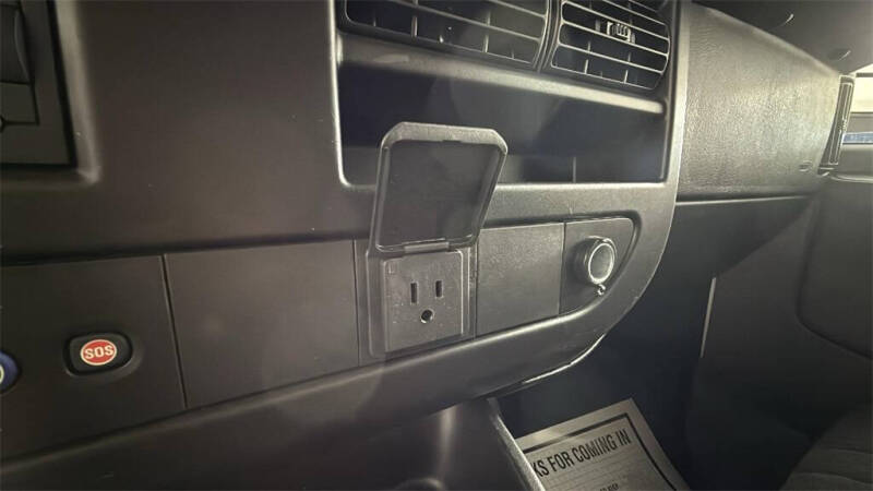 2024 Chevrolet Express 2500