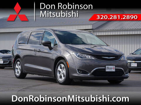 2017 Chrysler Pacifica Hybrid Touring Plus