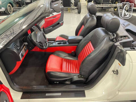 2003 Ford Thunderbird