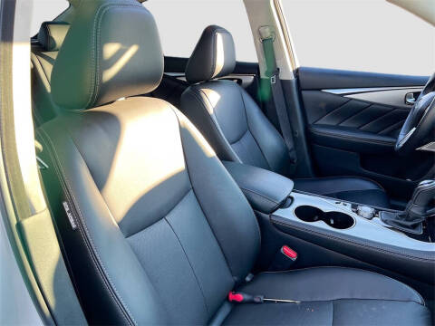 2022 Infiniti Q50 Luxe