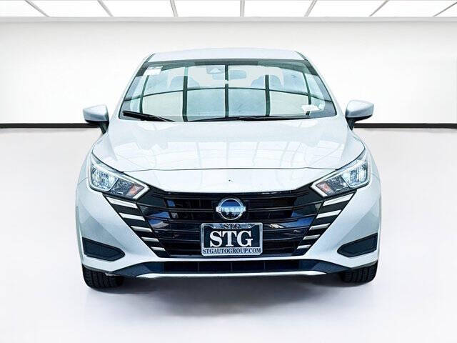 2023 Nissan Versa SV