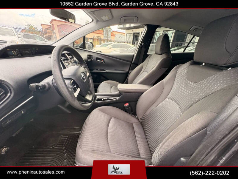 2016 Toyota Prius Two