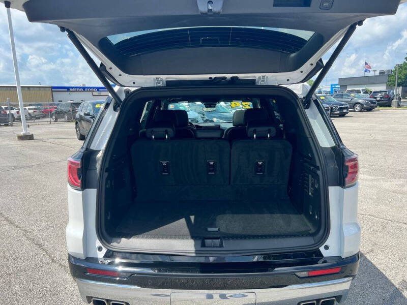 2024 GMC Acadia Denali
