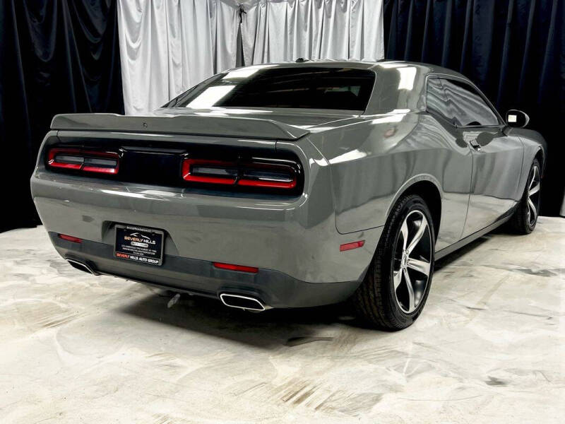 2019 Dodge Challenger SXT