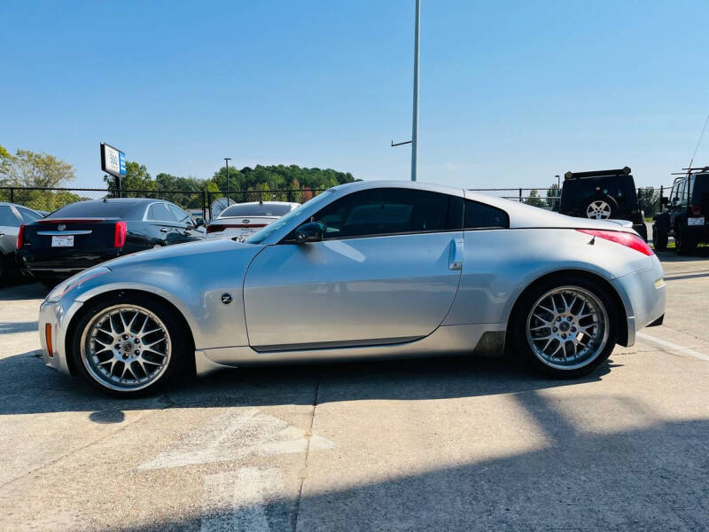 2005 Nissan 350Z null photo 9