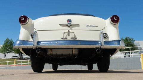 1953 Ford Crestline