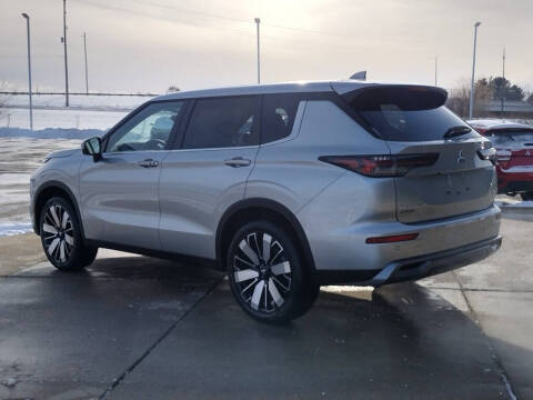 2026 Mitsubishi Outlander SE