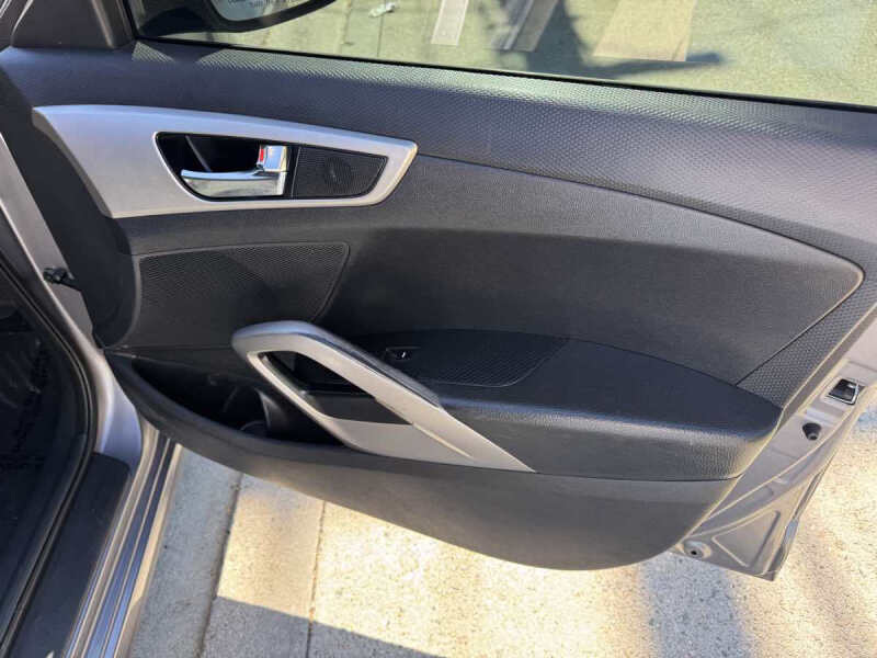 2017 Hyundai Veloster