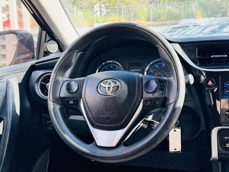 2018 Toyota Corolla LE