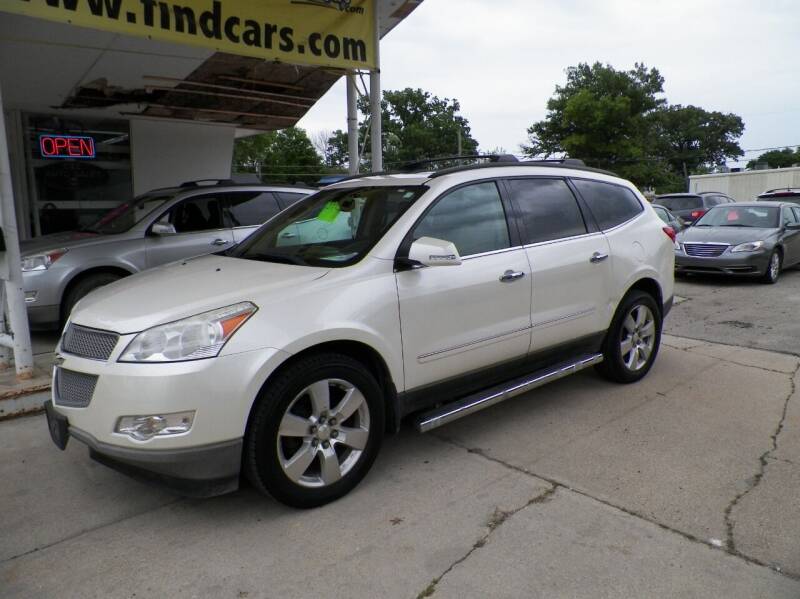 2011 Chevrolet Traverse for sale at C&C AUTO SALES INC in Charles City IA
