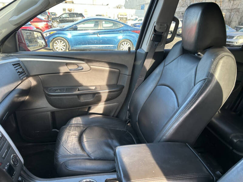 2012 Chevrolet Traverse LT