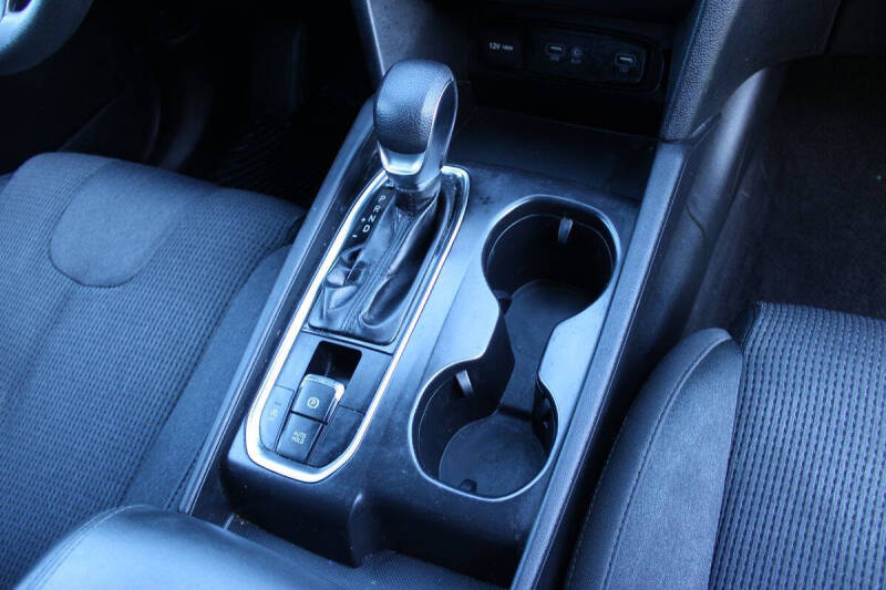 2019 Hyundai Santa Fe SE 2.4L
