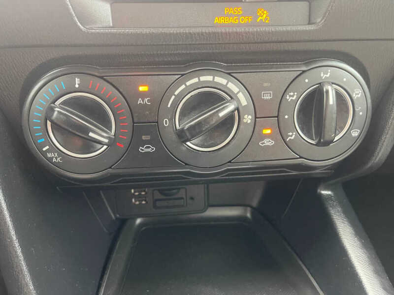 2015 Mazda MAZDA3 i Touring